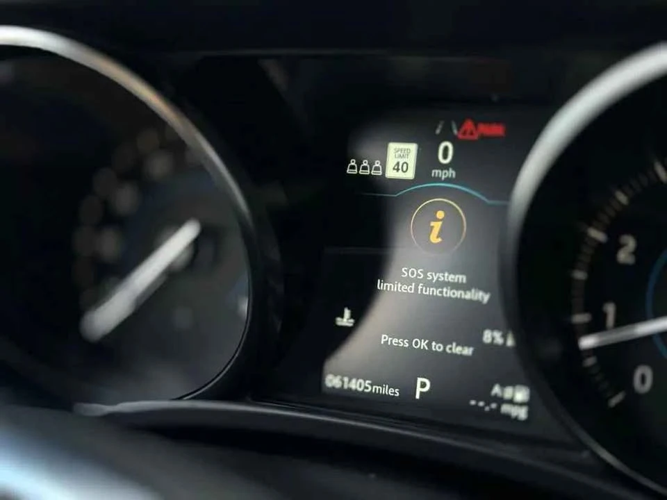 2019 Jaguar F-Pace - Image 10 of 17