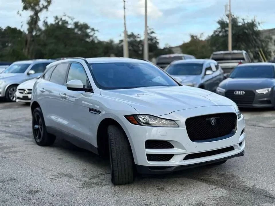2019 Jaguar F-Pace - Image 7 of 17