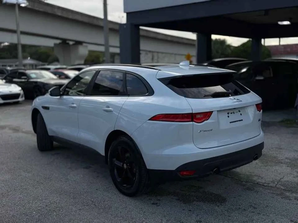 2019 Jaguar F-Pace - Image 3 of 17