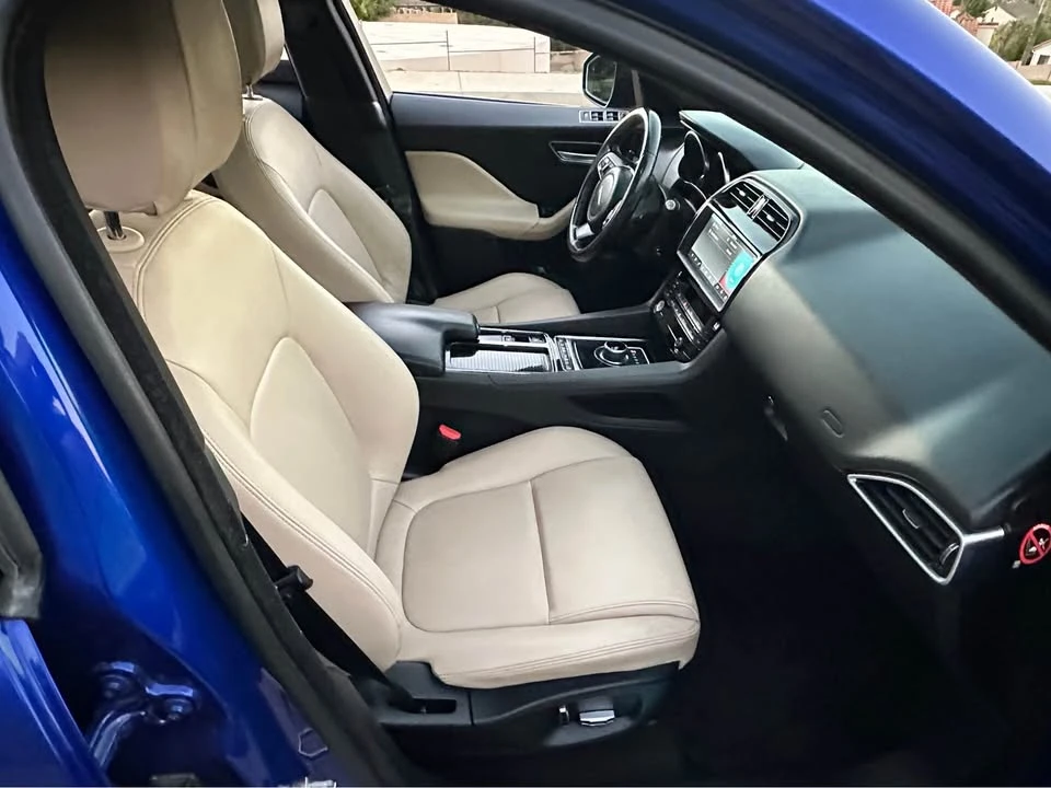 2019 Jaguar F-Pace - Image 16 of 19