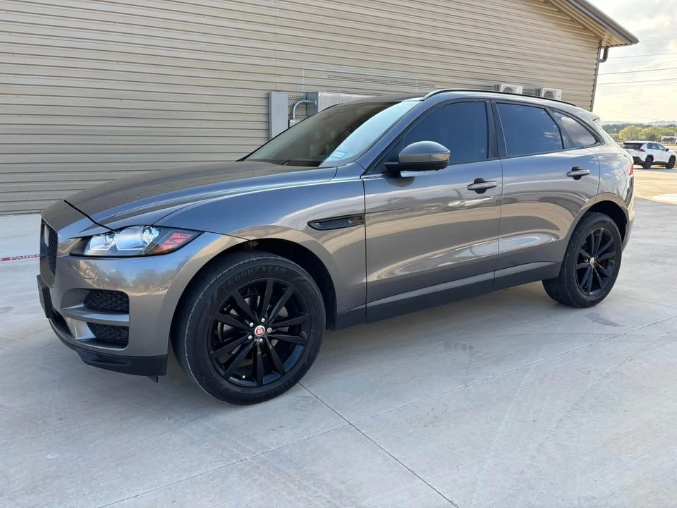 2019 Jaguar F-Pace - Image 7 of 18