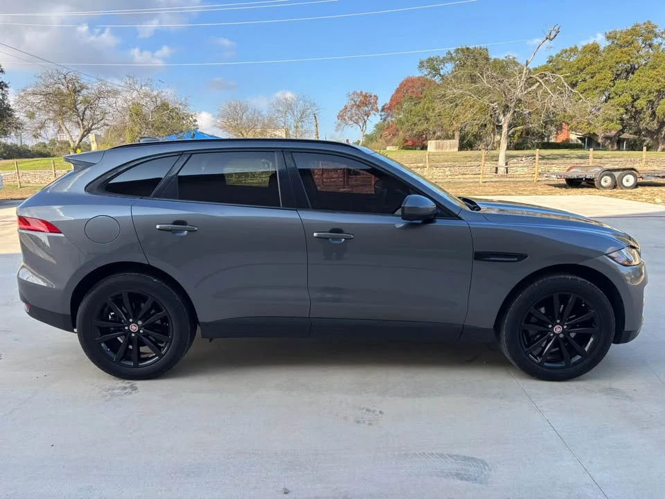 2019 Jaguar F-Pace - Image 2 of 18