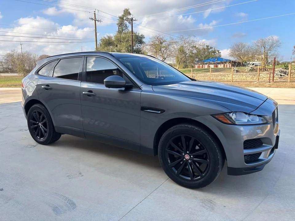 2019 Jaguar F-Pace - Image 3 of 18