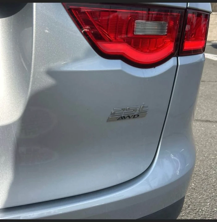 2019 Jaguar F-Pace - Image 5 of 16