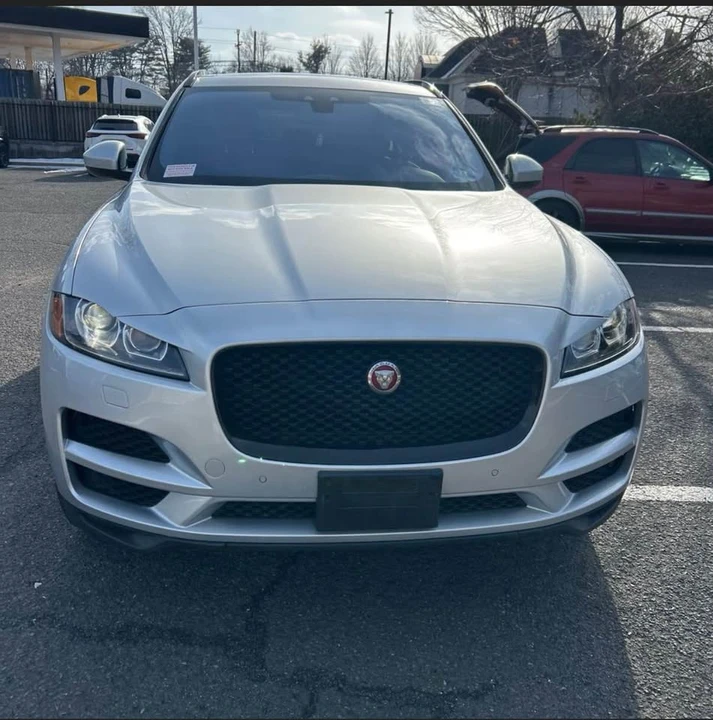 2019 Jaguar F-Pace - Image 2 of 16