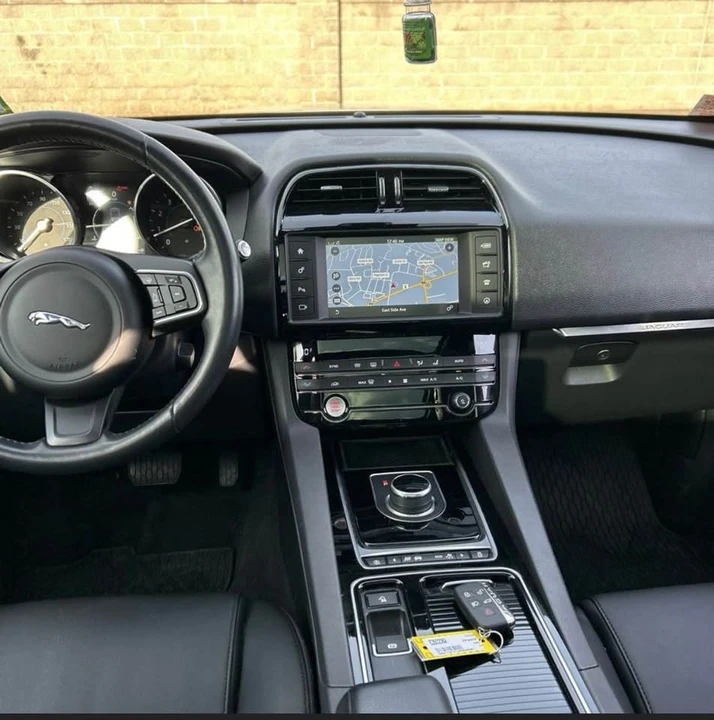 2019 Jaguar F-Pace - Image 12 of 16
