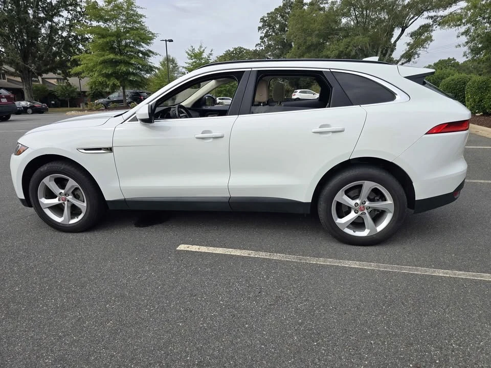 2019 Jaguar F-Pace - Image 6 of 16
