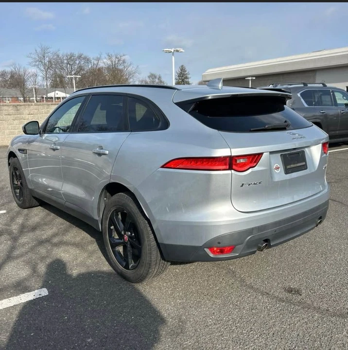 2019 Jaguar F-Pace - Image 3 of 16