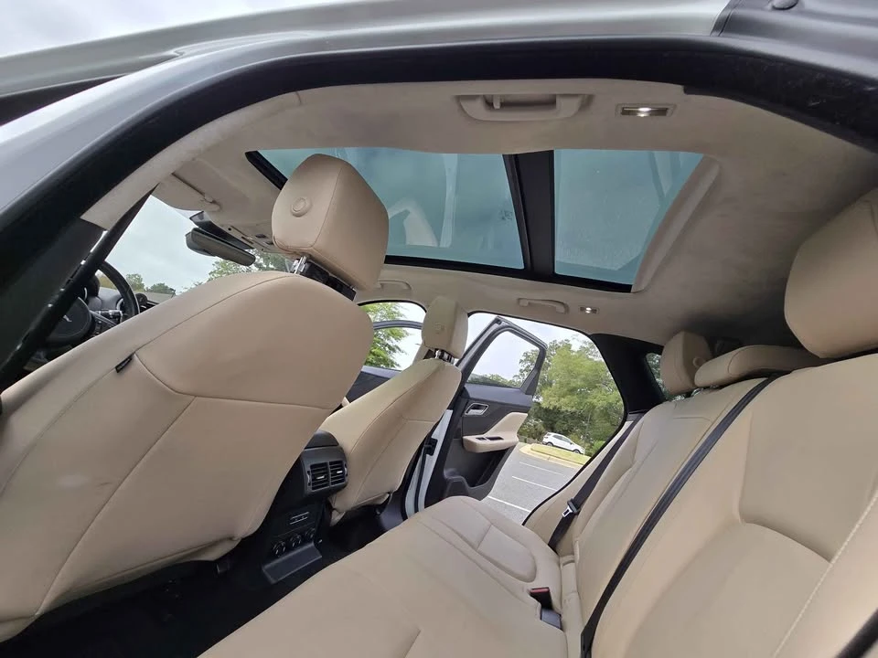 2019 Jaguar F-Pace - Image 10 of 16