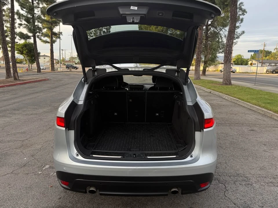 2019 Jaguar F-Pace - Image 16 of 19