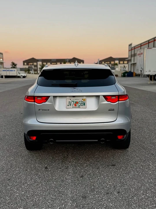 2019 Jaguar F-Pace - Image 3 of 13