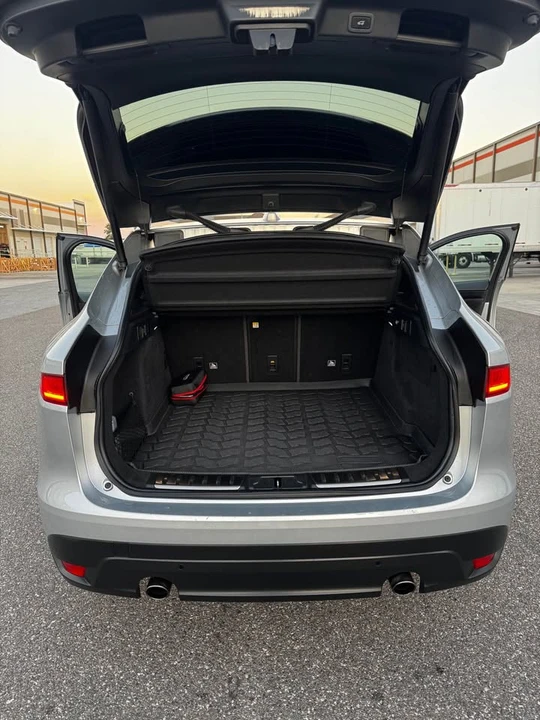 2019 Jaguar F-Pace - Image 6 of 13