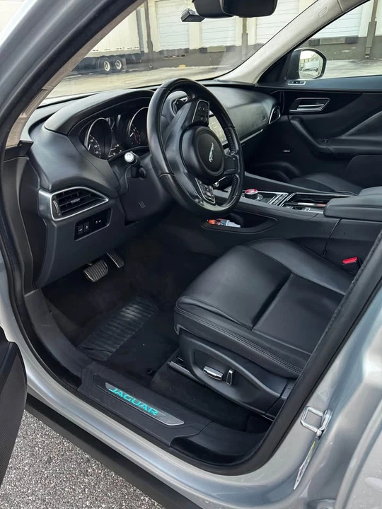 2019 Jaguar F-Pace - Image 8 of 13