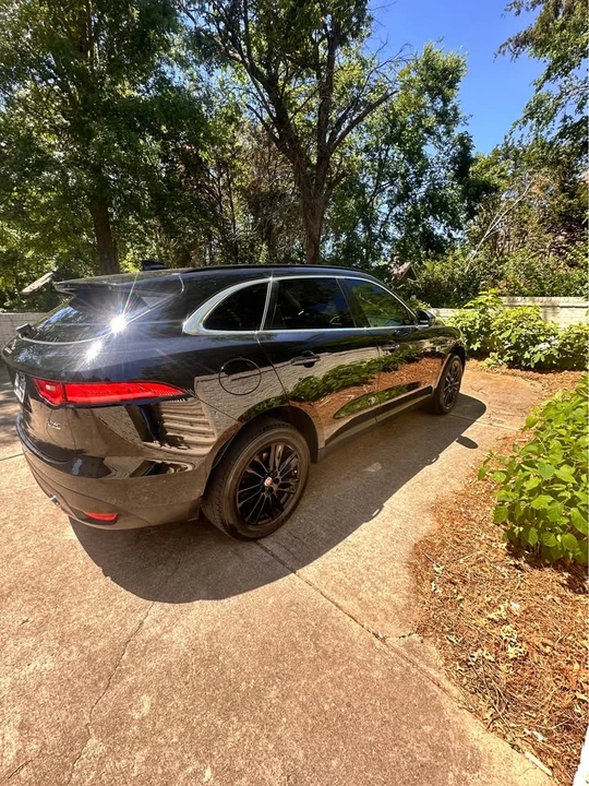2019 Jaguar F-Pace - Image 2 of 20