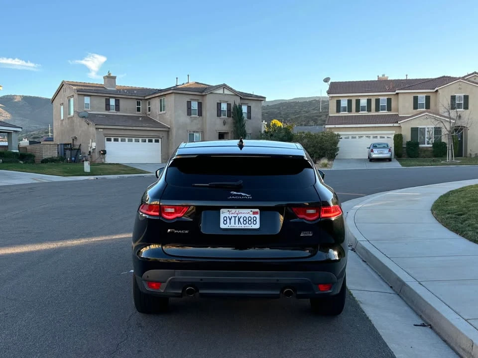 2019 Jaguar F-Pace - Image 6 of 20