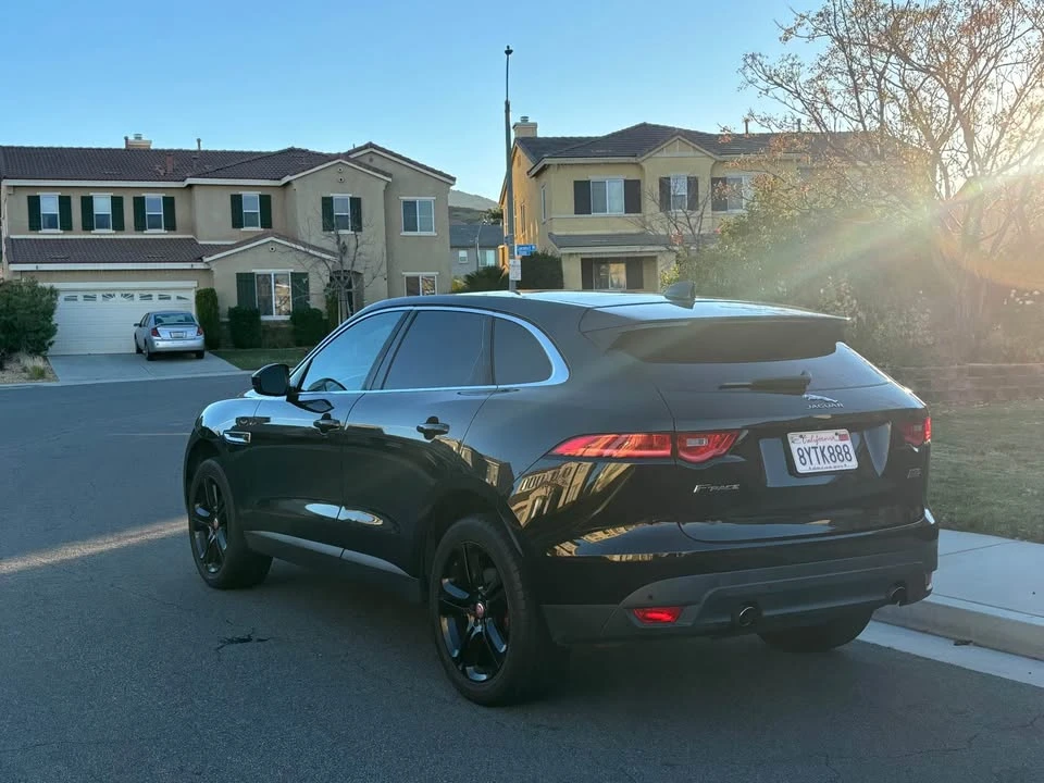 2019 Jaguar F-Pace - Image 5 of 20