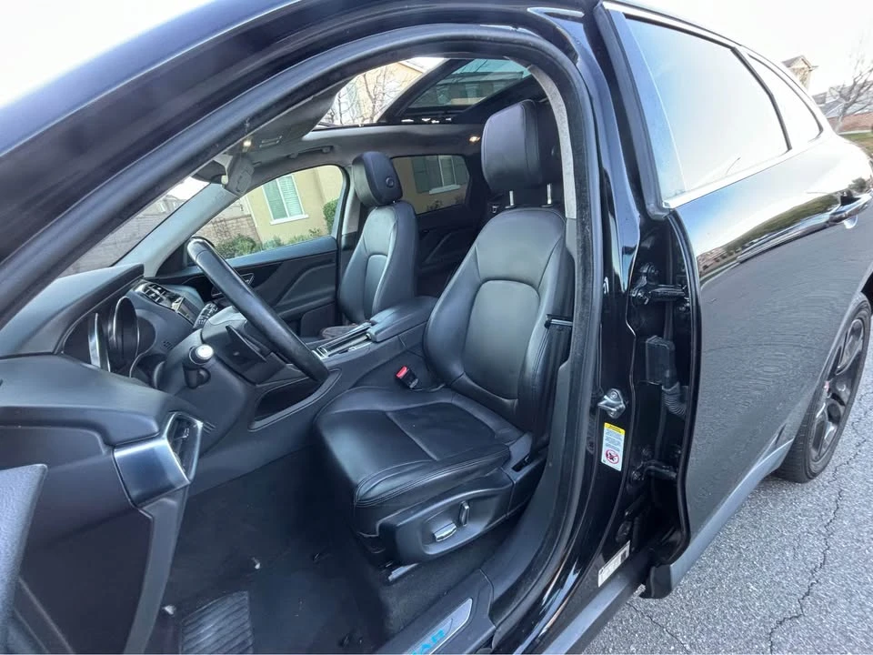 2019 Jaguar F-Pace - Image 17 of 20