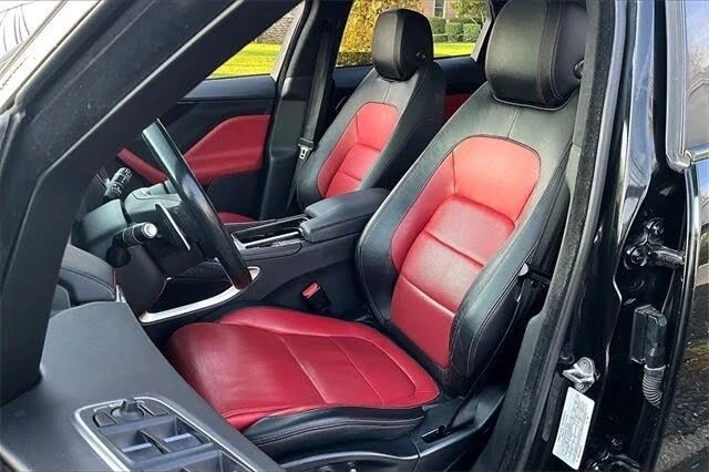 2019 Jaguar F-Pace - Image 15 of 16