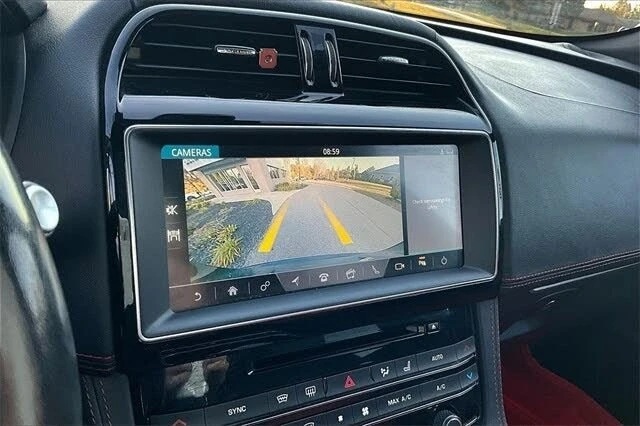 2019 Jaguar F-Pace - Image 13 of 16