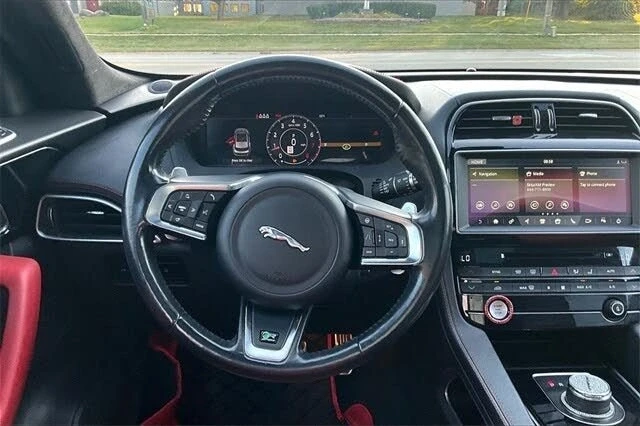2019 Jaguar F-Pace - Image 8 of 16