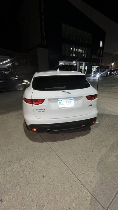 2019 Jaguar F-Pace - Image 8 of 11