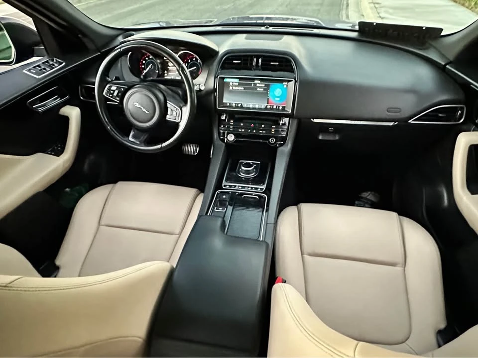 2019 Jaguar F-Pace - Image 16 of 18