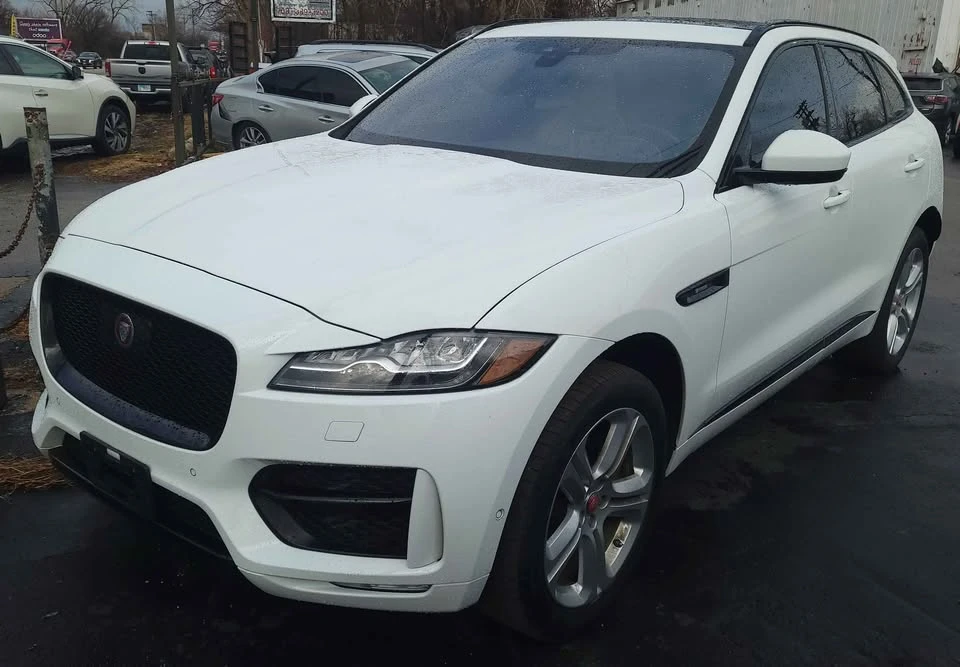 2019 Jaguar F-Pace - Image 4 of 14