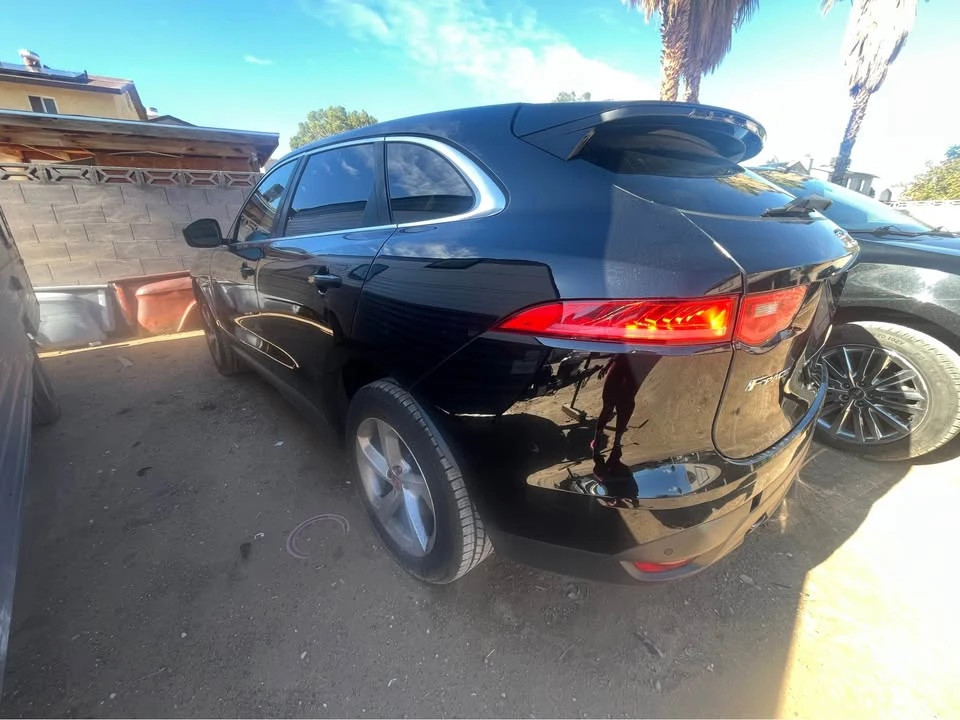 2019 Jaguar F-Pace - Image 8 of 10