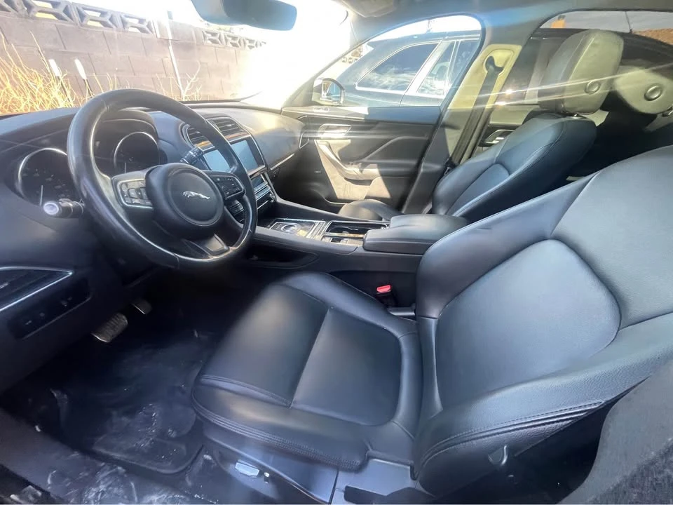 2019 Jaguar F-Pace - Image 9 of 10