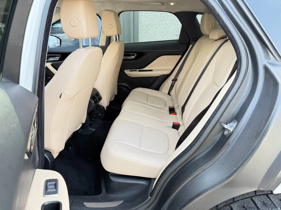 2019 Jaguar F-Pace - Image 11 of 20