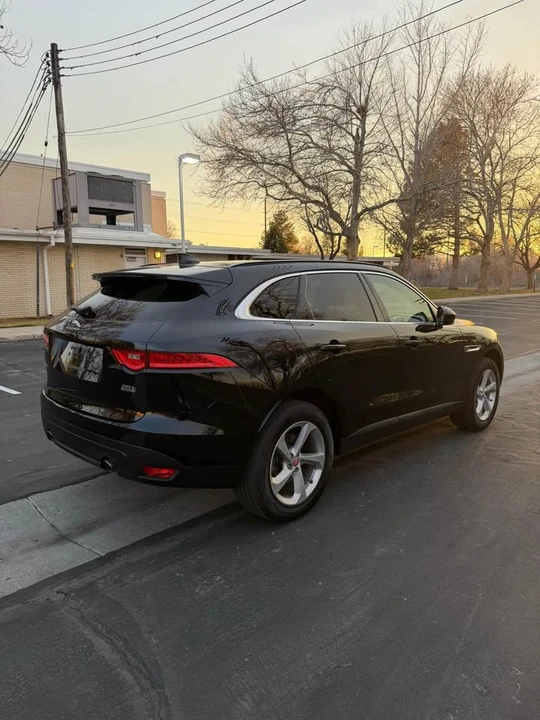 2019 Jaguar F-Pace - Image 6 of 13