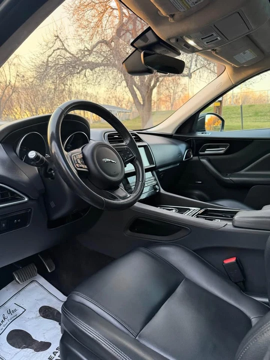 2019 Jaguar F-Pace - Image 11 of 13