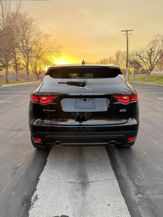 2019 Jaguar F-Pace - Image 12 of 13