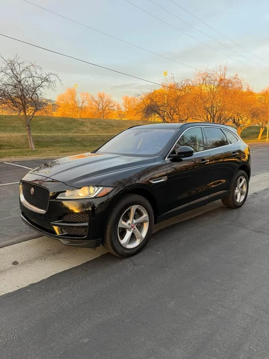 2019 Jaguar F-Pace - Image 4 of 13