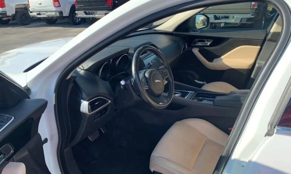 2019 Jaguar F-Pace - Image 8 of 12