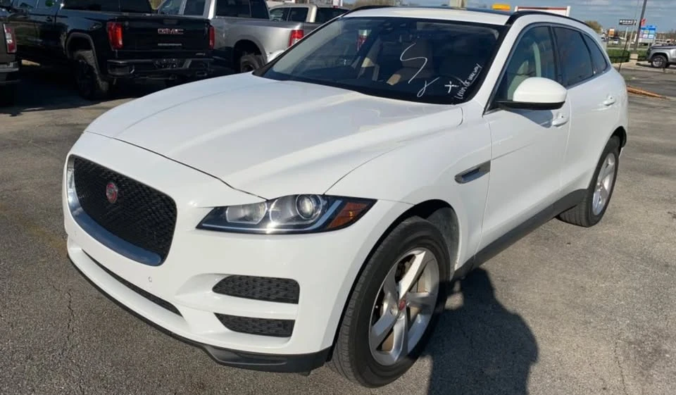 2019 Jaguar F-Pace - Image 2 of 12