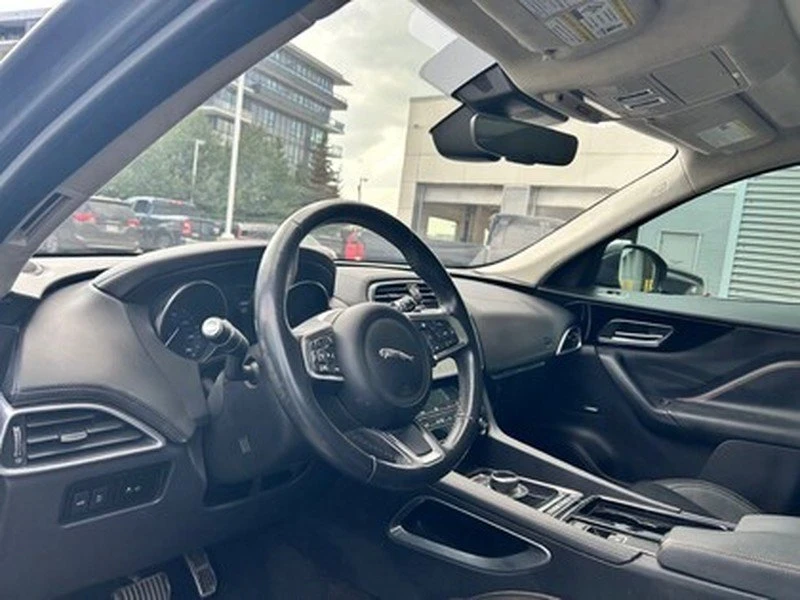 2019 Jaguar F-Pace - Image 5 of 9