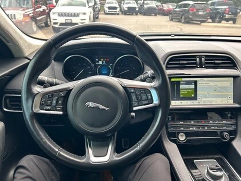 2019 Jaguar F-Pace - Image 7 of 9