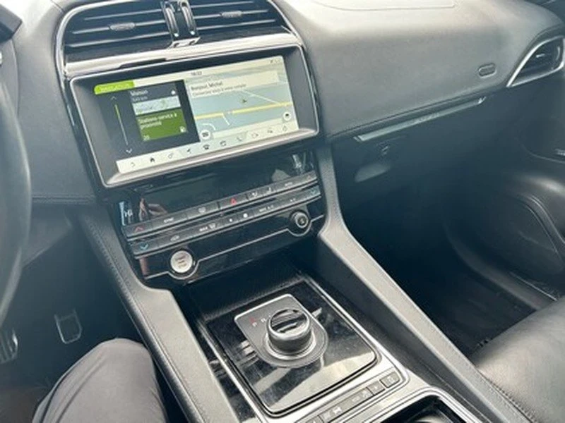 2019 Jaguar F-Pace - Image 8 of 9