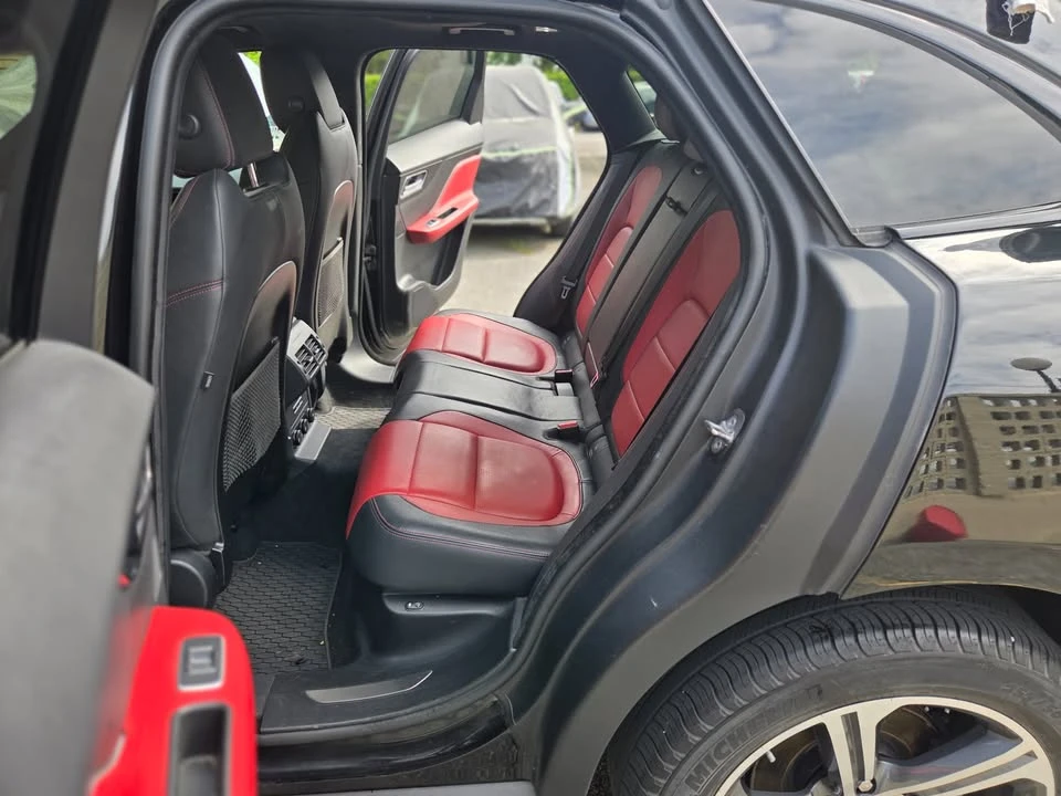 2019 Jaguar F-Pace - Image 5 of 14