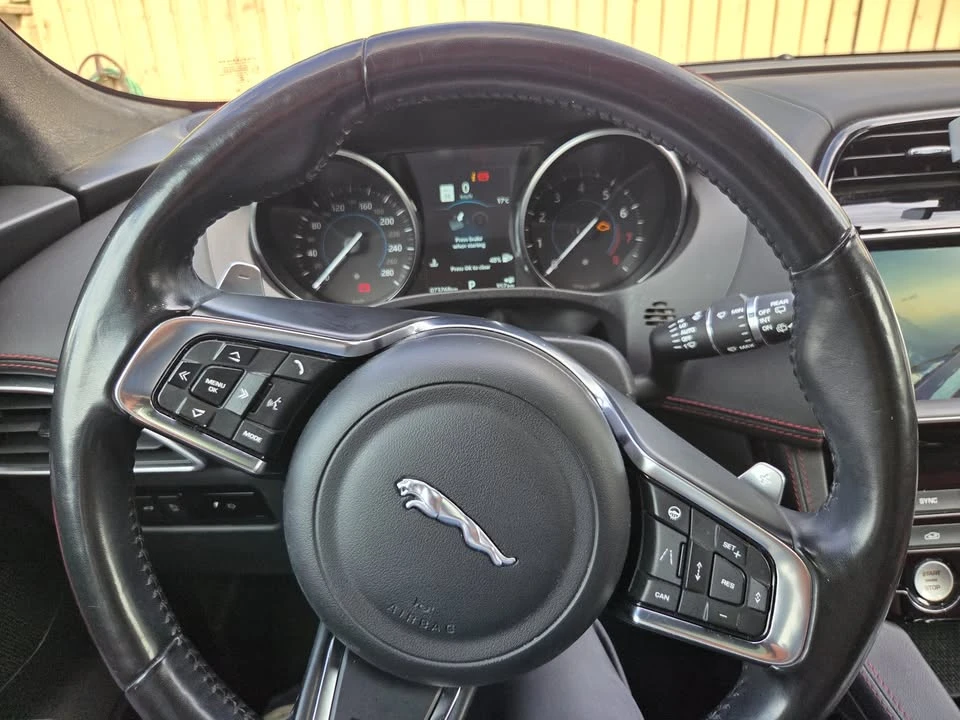 2019 Jaguar F-Pace - Image 12 of 14