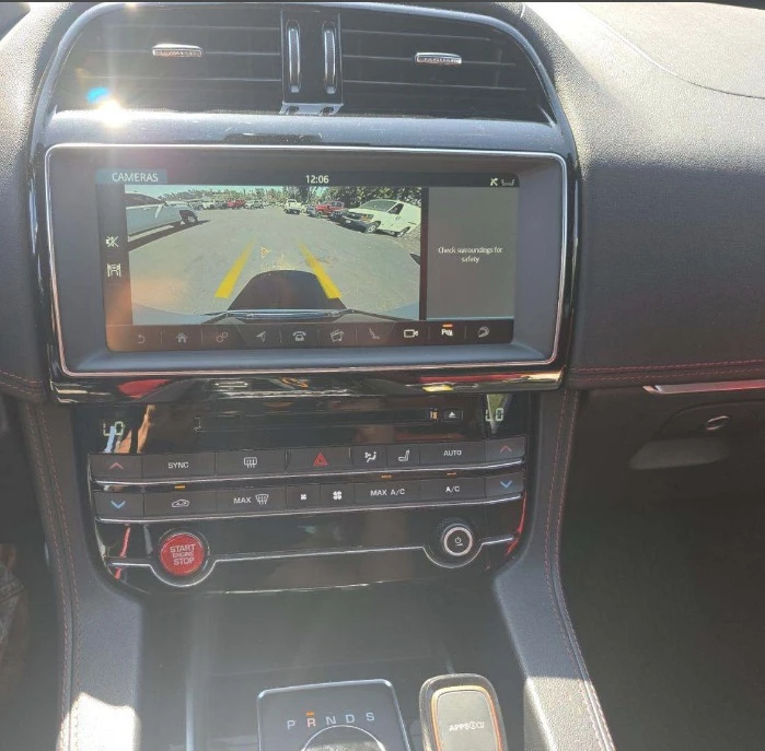 2019 Jaguar F-Pace - Image 12 of 19