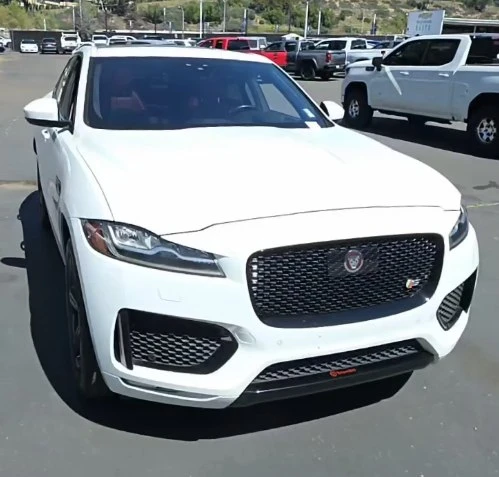 2019 Jaguar F-Pace - Image 9 of 19