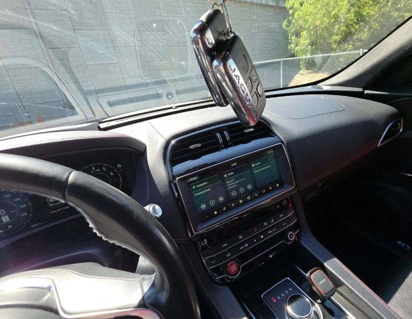 2019 Jaguar F-Pace - Image 11 of 19