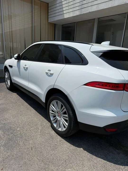 2019 Jaguar F-Pace - Image 2 of 3