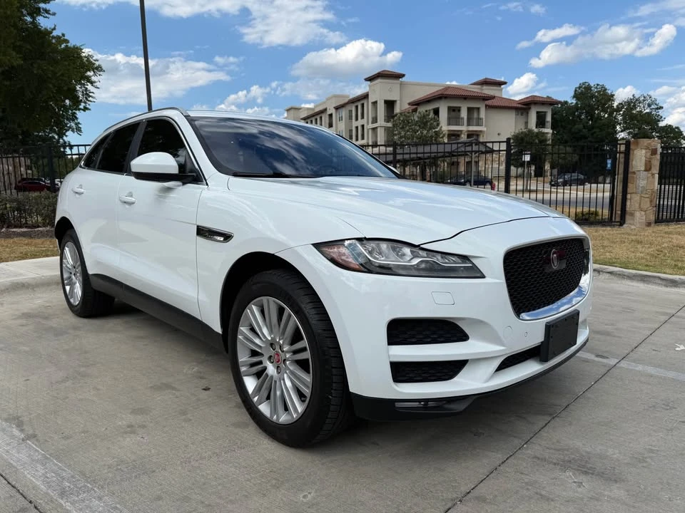 2019 Jaguar F-Pace - Image 2 of 19