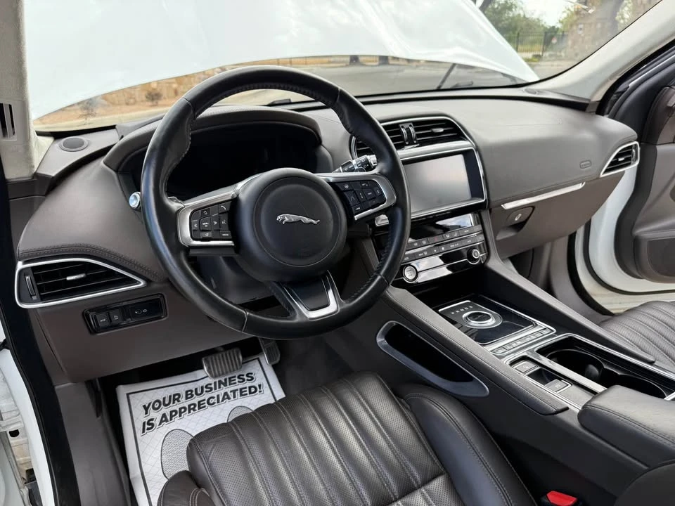 2019 Jaguar F-Pace - Image 11 of 19