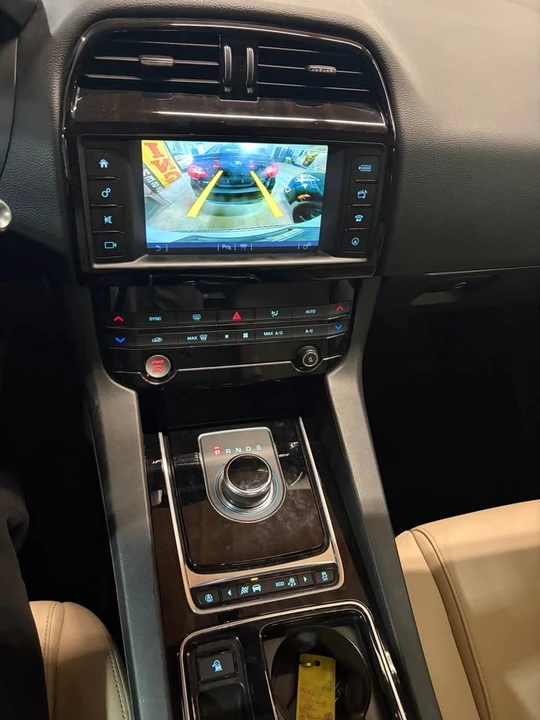 2019 Jaguar F-Pace - Image 4 of 13