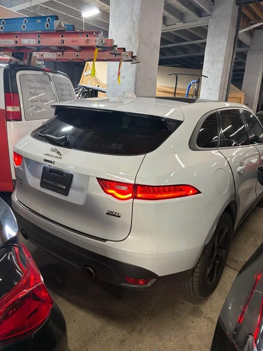 2019 Jaguar F-Pace - Image 11 of 13