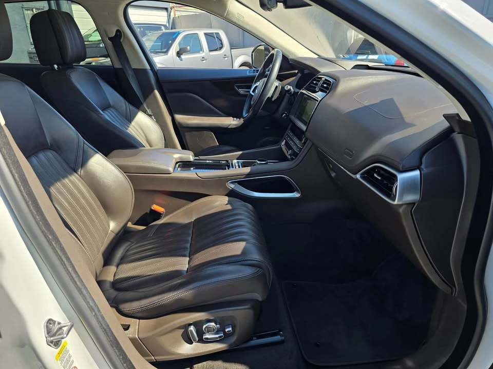 2019 Jaguar F-Pace - Image 8 of 19